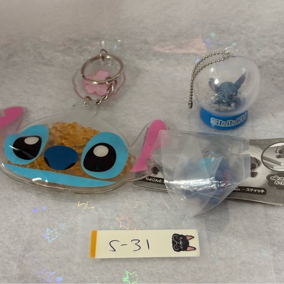 Set of 3 STITCH Snow Globe Keychain Puffy Charm Gashapon Figure Disney Japan - Picture 12 of 12